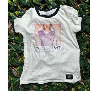 Taylor Swift The 1989 World Tour Cropped T Shirt Size Medium
